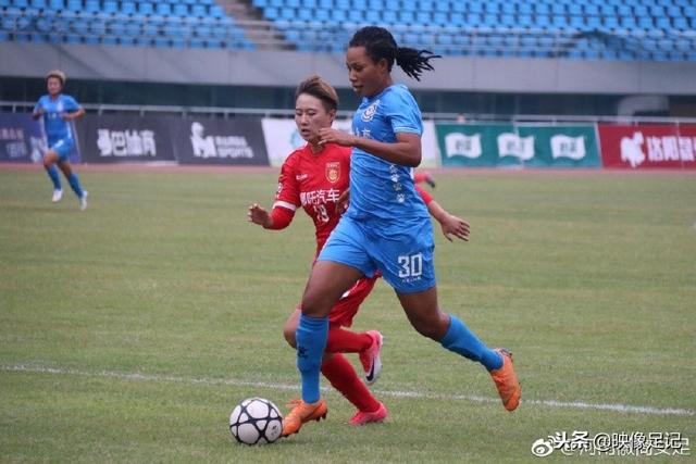 周琦21+8胡明轩20分广东大胜山东 高诗岩15分