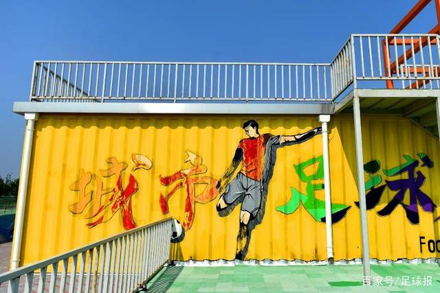 相当炸裂！44岁的小罗就要当爷爷了！